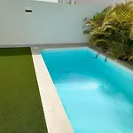 Villa Alma Nomada With Heated Pool & Solarium & Barbacue & Chillout Ideal For Families Corralejo