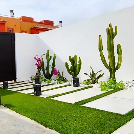 Villa Alma Nomada With Heated Pool & Solarium & Barbacue & Chillout Ideal For Families Corralejo